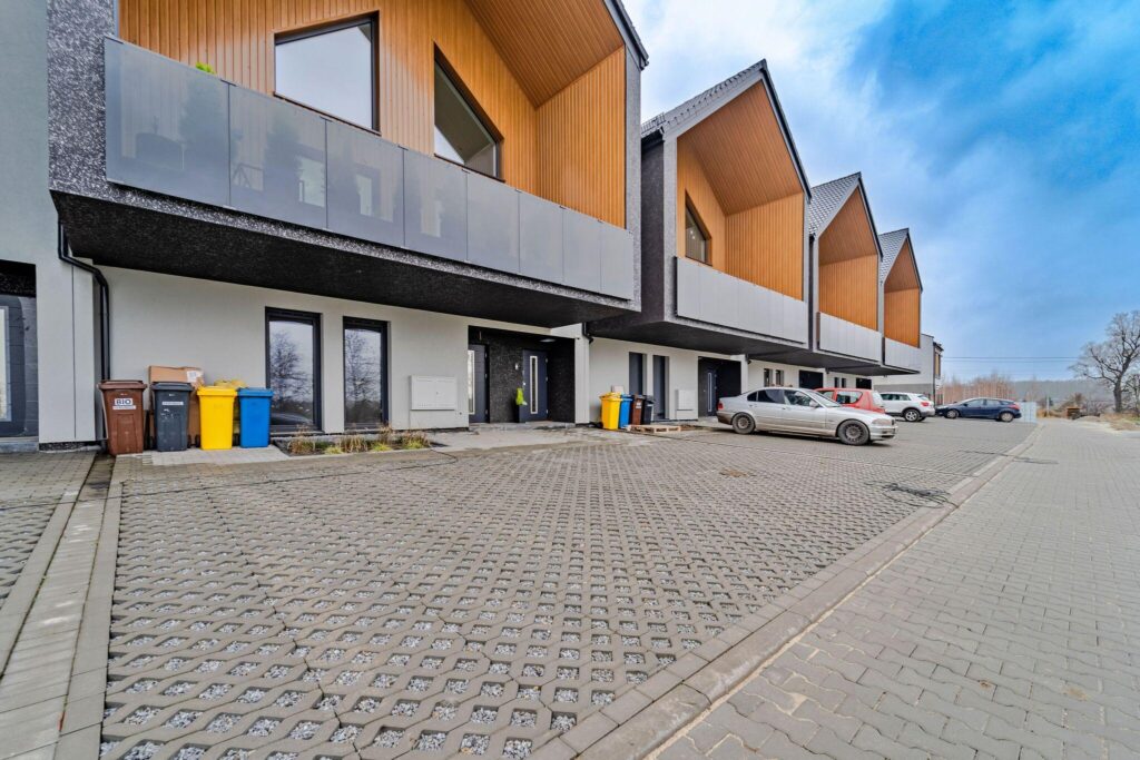 Apartament , 2 miejsca parkingowe, ogródek !! - zdjęcie 1