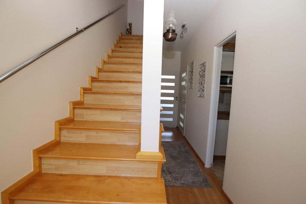 Zadbany bliźniak 90 m² z garażem i ogrodem - zdjęcie 10