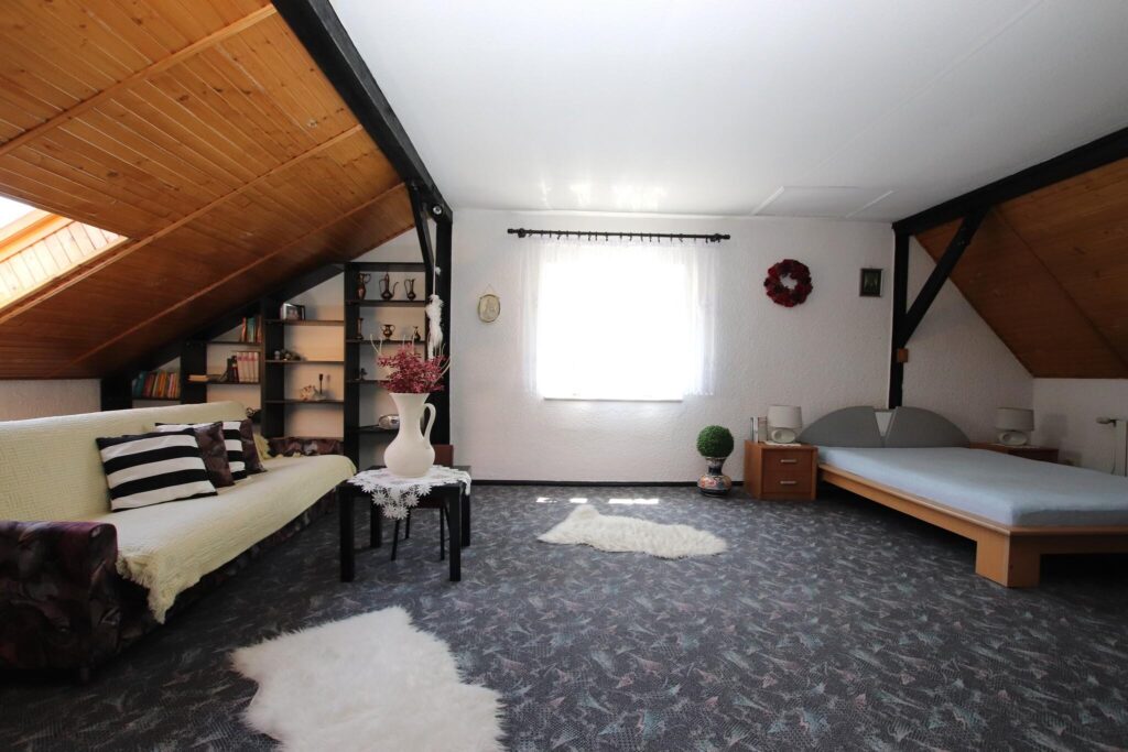 Zadbany bliźniak 90 m² z garażem i ogrodem - zdjęcie 14