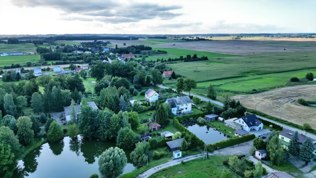 Przytulne M w Bynowie z ogrodem (gmina Miłomłyn) - zdjęcie 10