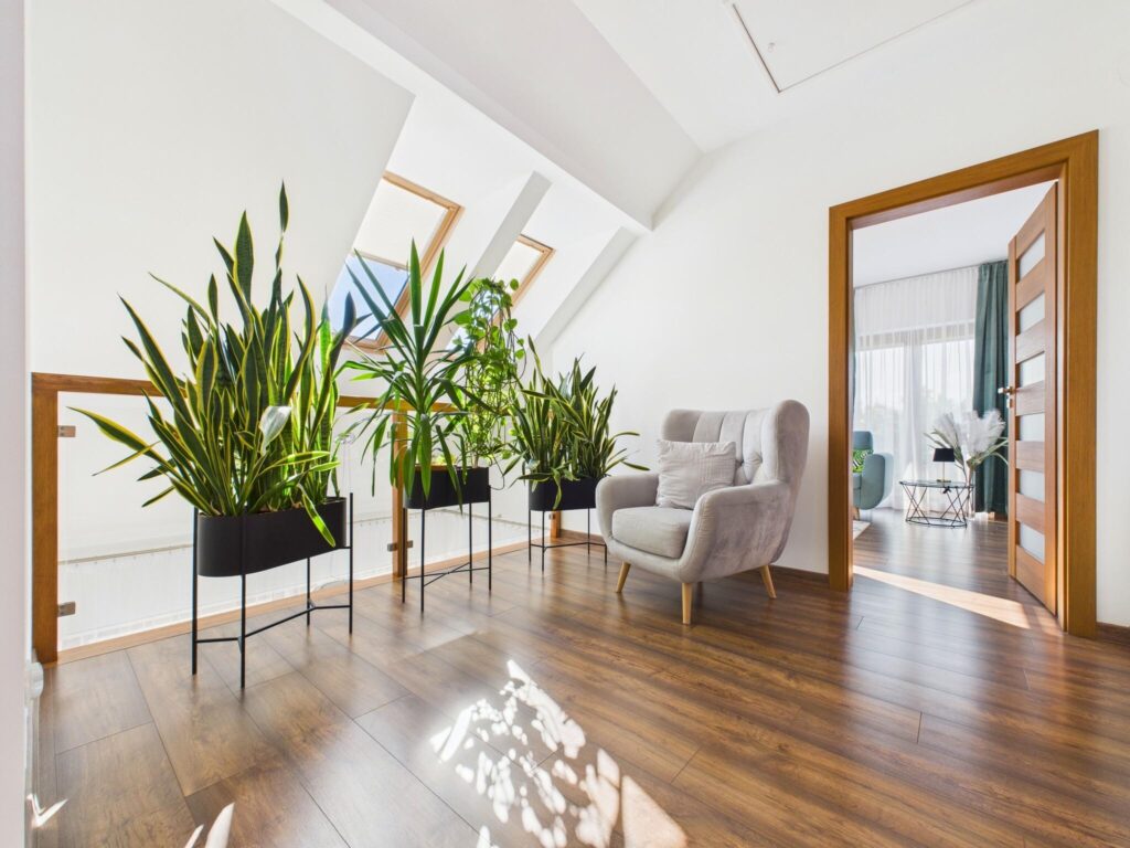 Zachwycający DOM WOLNOSTOJĄCY w zielonej okolicy - zdjęcie 12