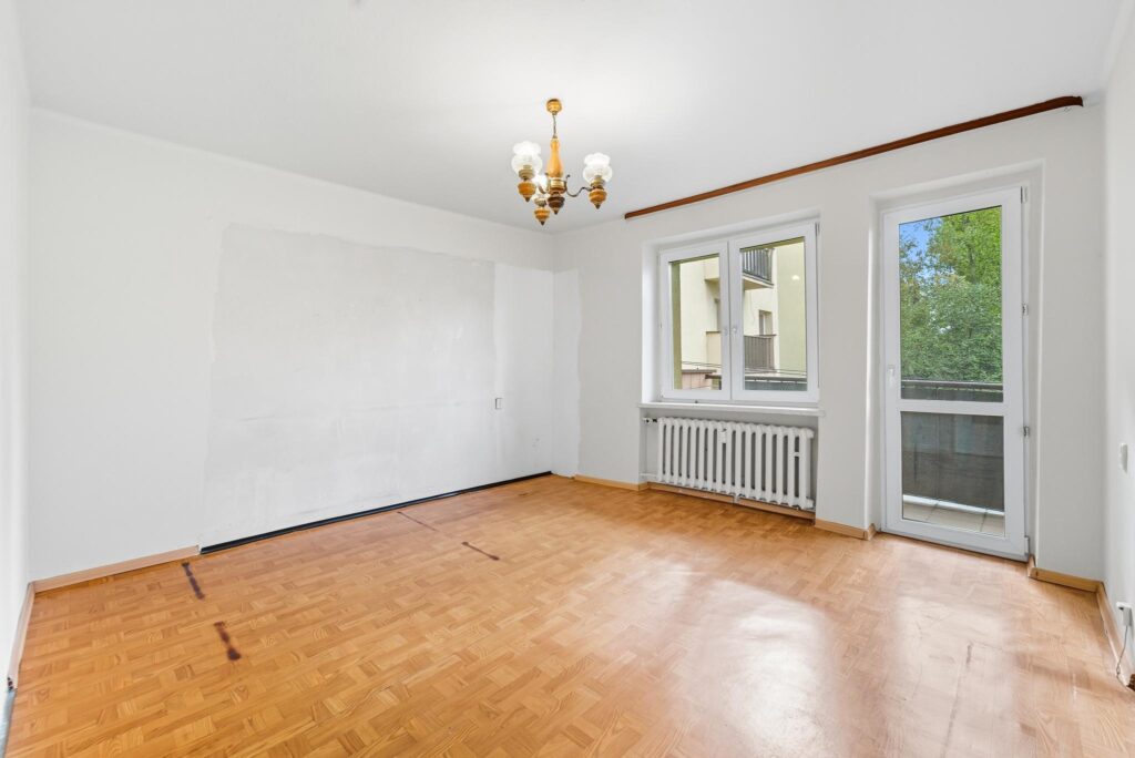 2 pokojowe do remontu, balkon, piwnica - zdjęcie 1