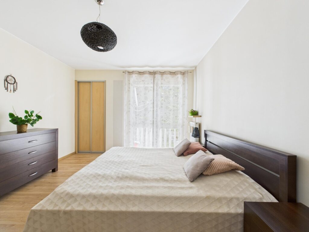 Dwustronne 3 pokoje w sercu Nowej Huty - zdjęcie 2