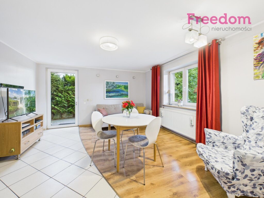 Dom w spokojnej okolicy, gotowy do zamieszkania. - zdjęcie 14