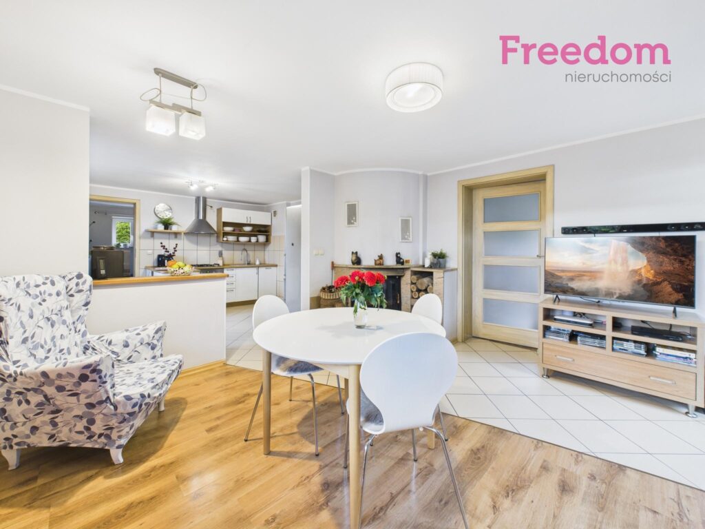 Dom w spokojnej okolicy, gotowy do zamieszkania. - zdjęcie 16