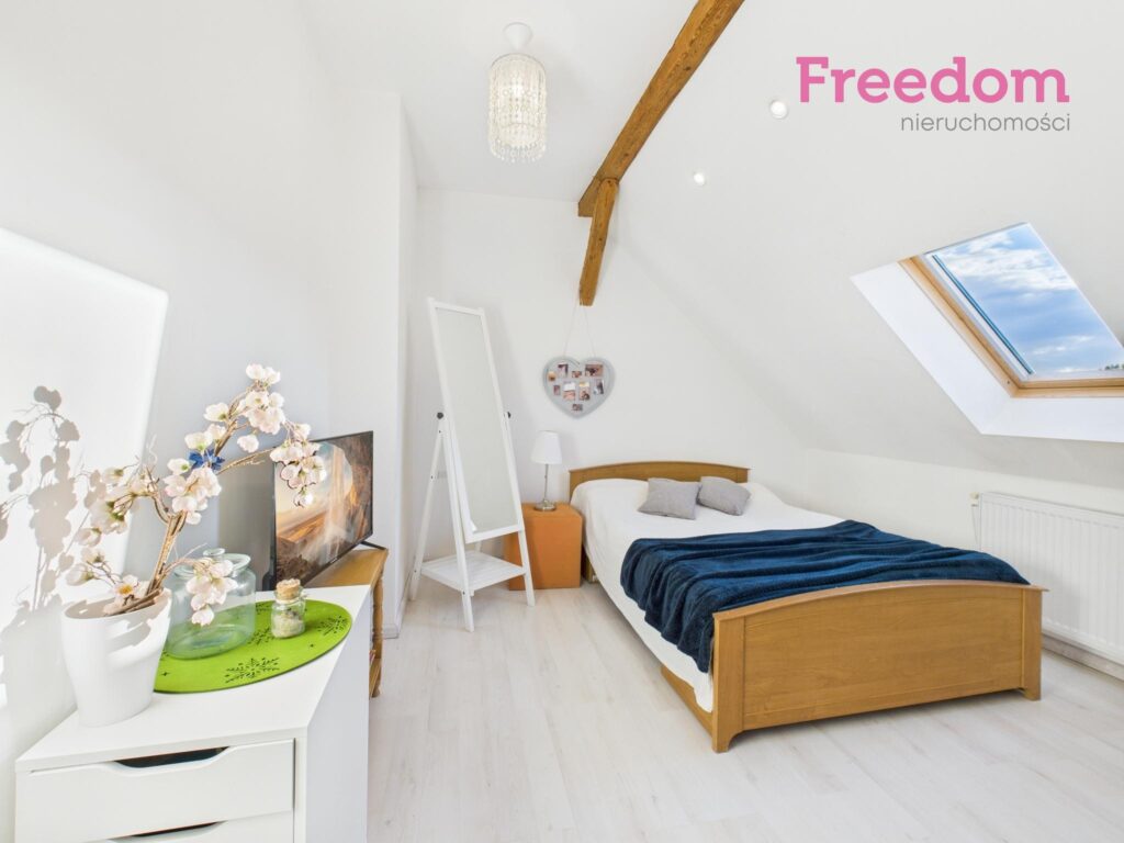 Dom w spokojnej okolicy, gotowy do zamieszkania. - zdjęcie 6