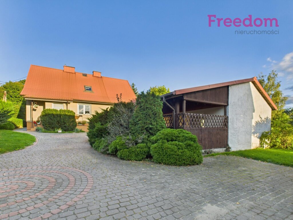 Dom w spokojnej okolicy, gotowy do zamieszkania. - zdjęcie 3