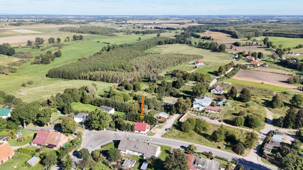 Dom wolnostojący blisko jeziora w Przezmarku. - zdjęcie 16