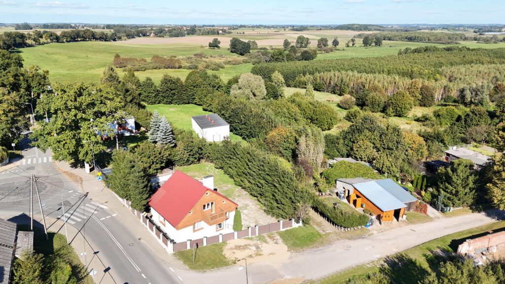 Dom wolnostojący blisko jeziora w Przezmarku. - zdjęcie 14