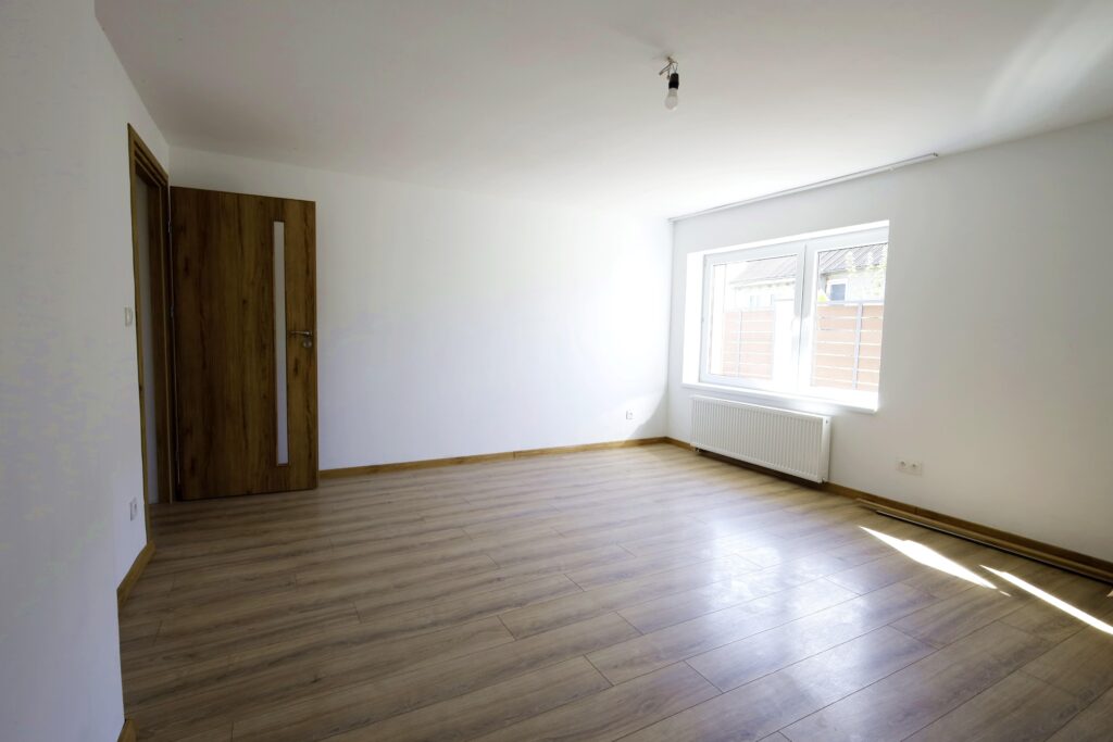 Dom wolnostojący blisko jeziora w Przezmarku. - zdjęcie 4