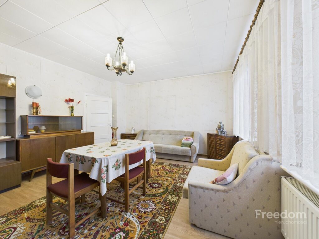 Na sprzedaż dom z piękna działką w Pile - zdjęcie 5