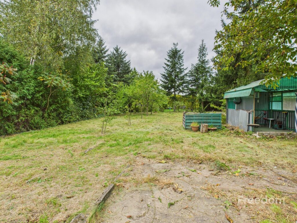 Na sprzedaż dom z piękna działką w Pile - zdjęcie 18