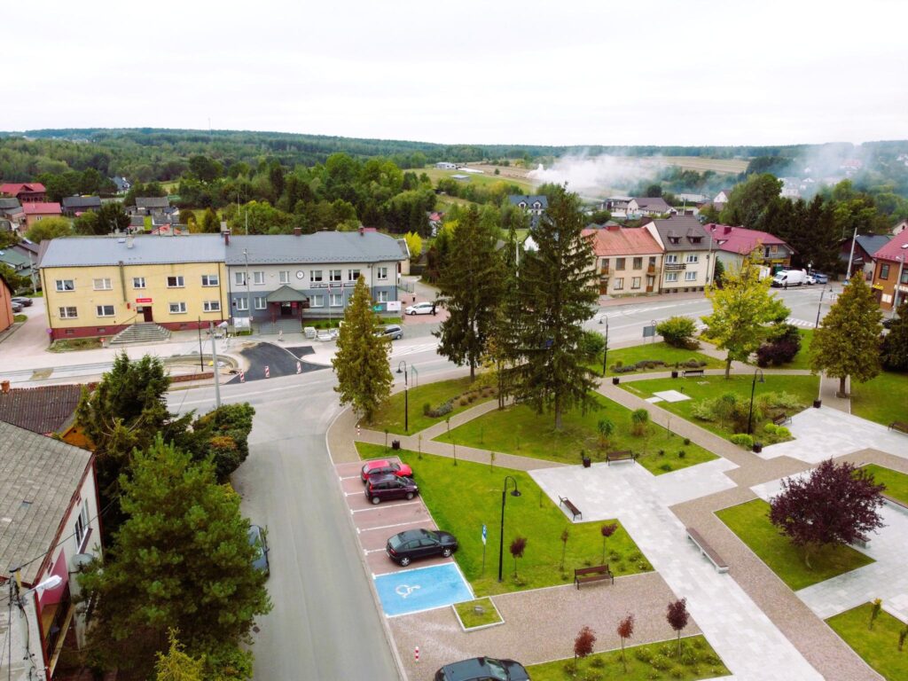 Mieszkanie w samym sercu Iwanisk - zdjęcie 16