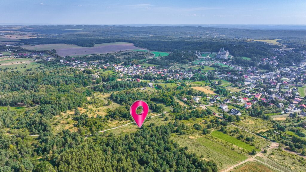 Działka pod zabudowę mieszkaniową i usługową - zdjęcie 2