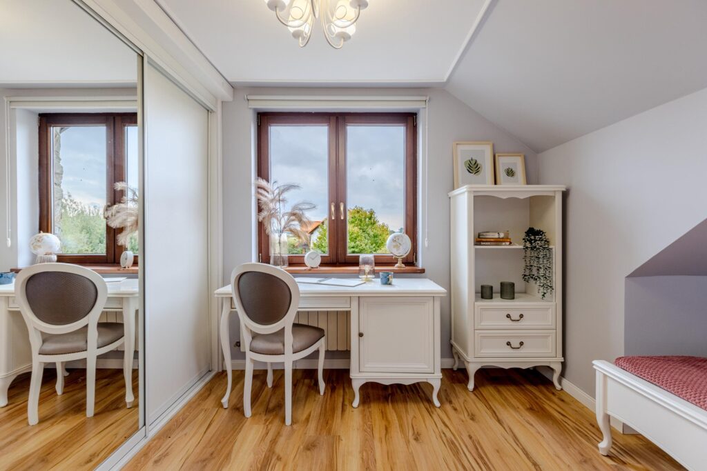 Przestronny, energooszczędny dom z ogrodem i garaż - zdjęcie 9