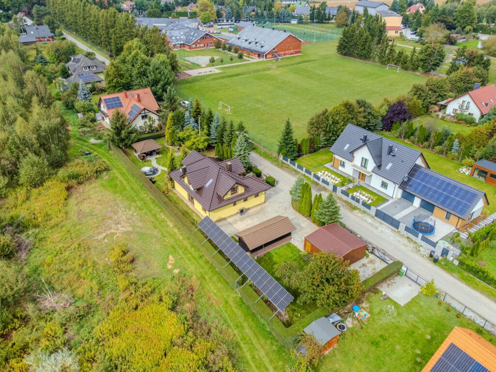 Przestronny, energooszczędny dom z ogrodem i garaż - zdjęcie 26