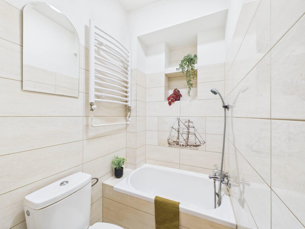 Dom w Olsztynku z ogrodem i tarasem - zdjęcie 10