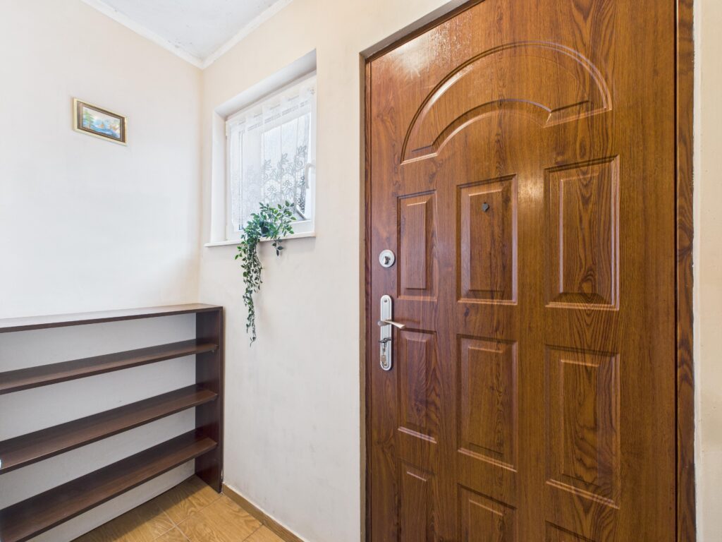 Dom w Olsztynku z ogrodem i tarasem - zdjęcie 17