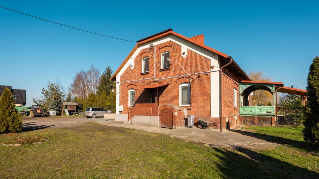 Siedlisko - dom typu dworek z dużą działką ! - zdjęcie 19