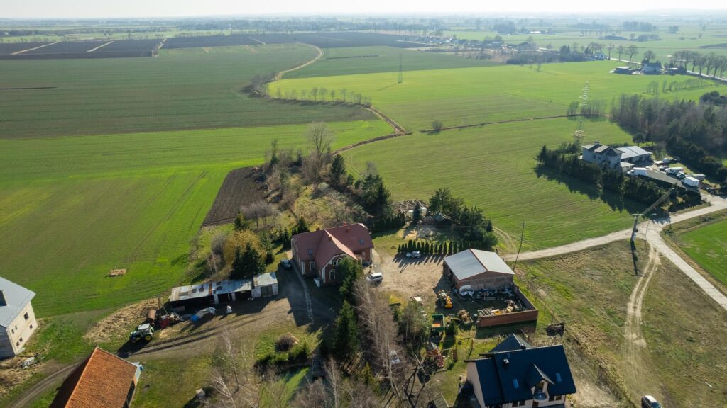 Siedlisko - dom typu dworek z dużą działką ! - zdjęcie 44