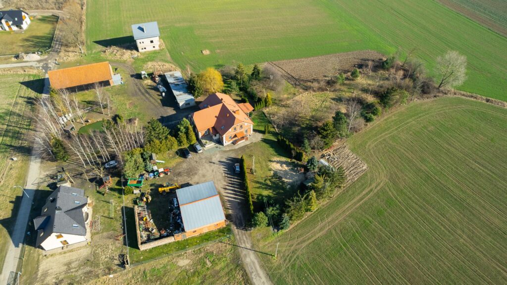 Siedlisko - dom typu dworek z dużą działką ! - zdjęcie 51