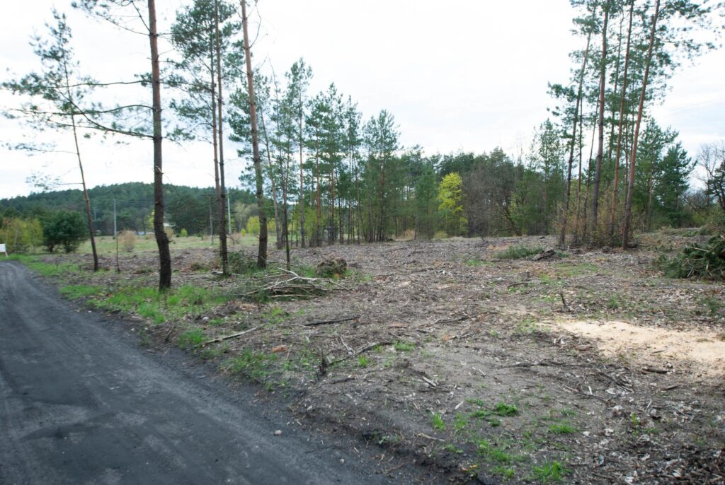 Działka budowlana przy stoku w Chodzieży - zdjęcie 1
