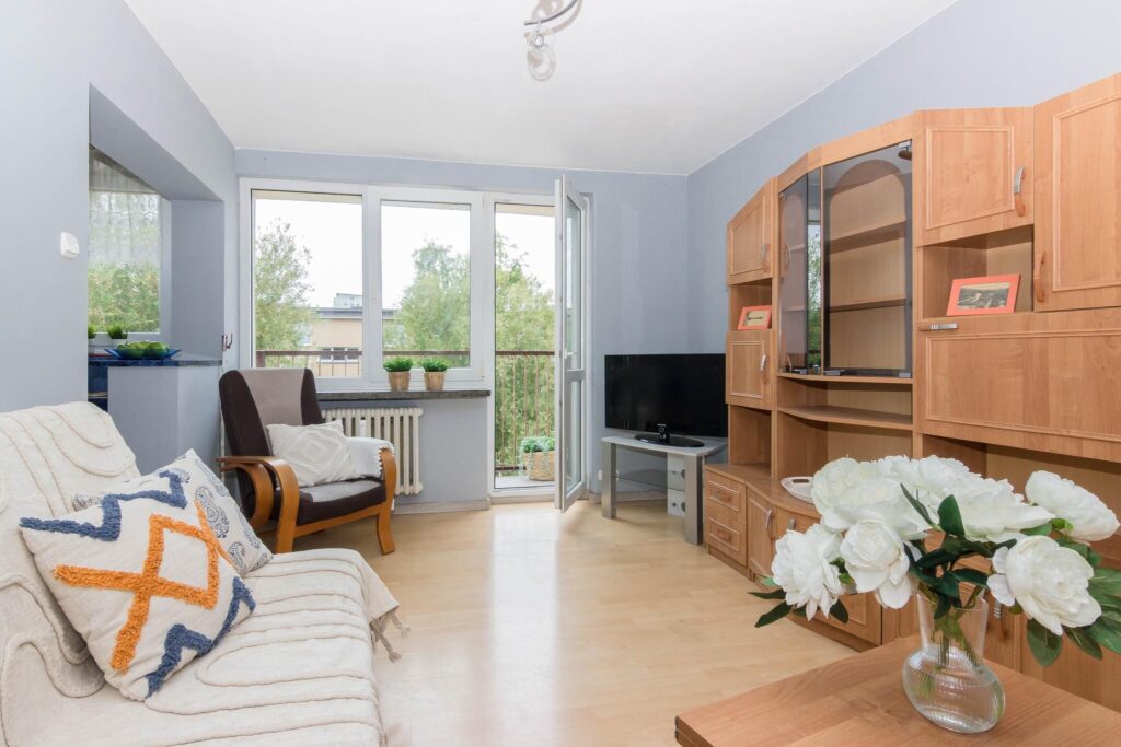 Blisko centrum, z balkonem. - zdjęcie 2