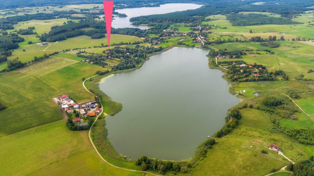 Całoroczny dom nad jeziorem - zdjęcie 24