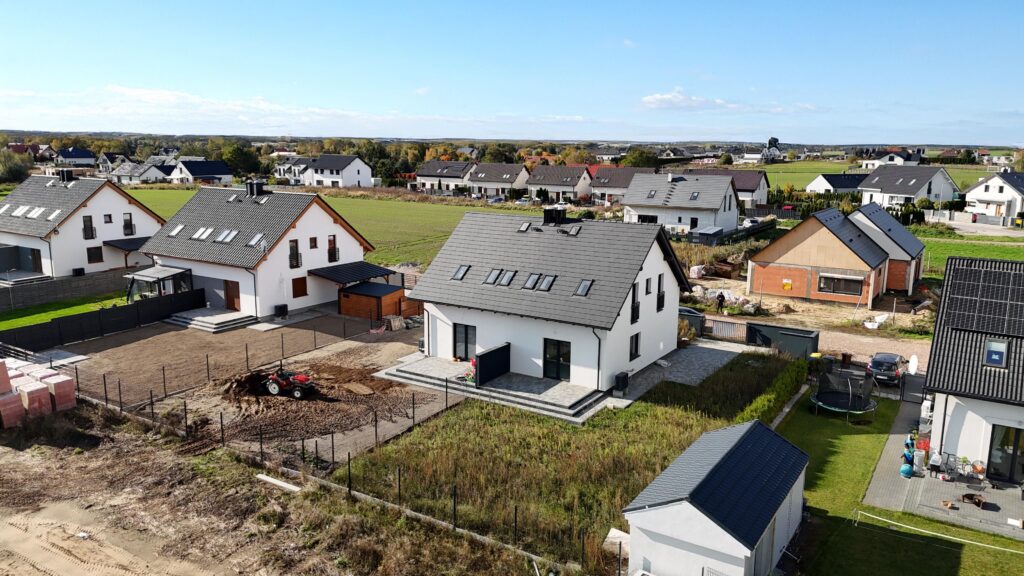 Nowoczesny dom z ogrodem Gortatowo obok Swarzędza - zdjęcie 1