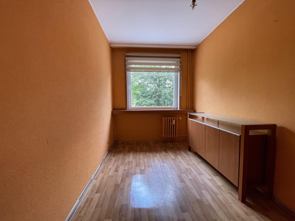 Na sprzedaż 4 pokojowe mieszkanie na 1 piętrze. - zdjęcie 9