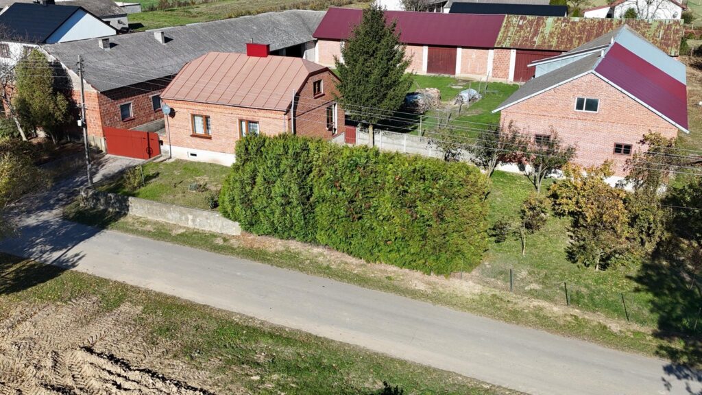 Dom siedliskowy z zabudowaniami na sprzedaż - zdjęcie 11