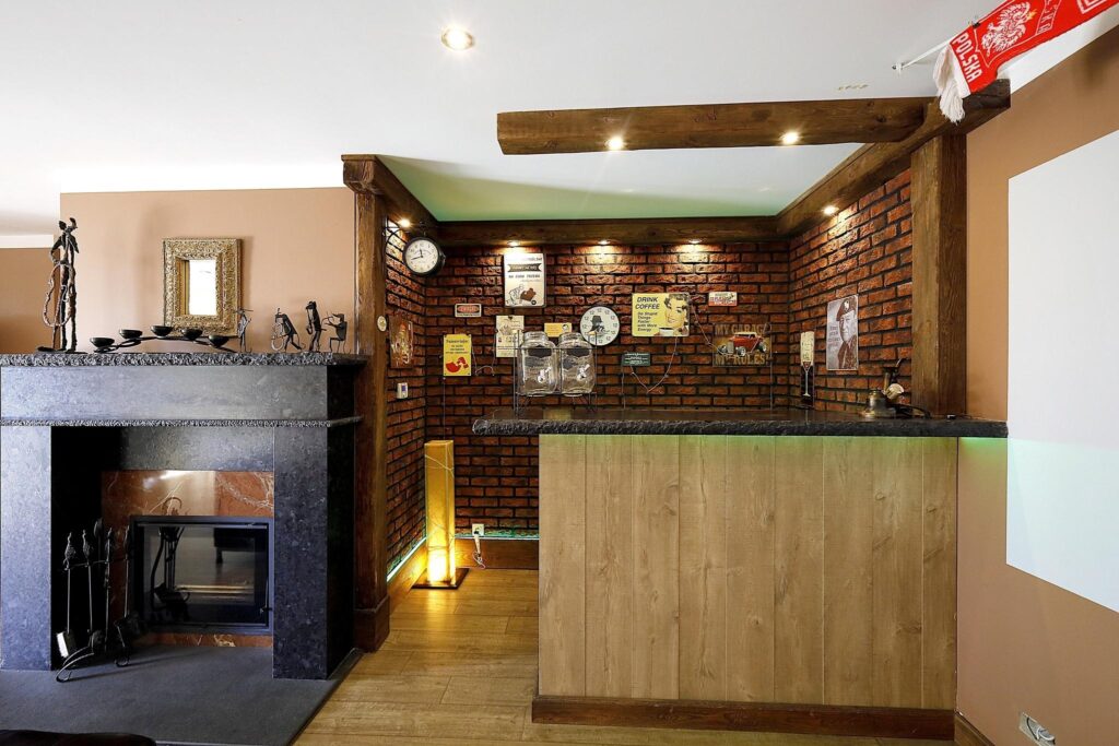 Ekskluzywna rezydencja z basenem do wynajęcia - zdjęcie 23