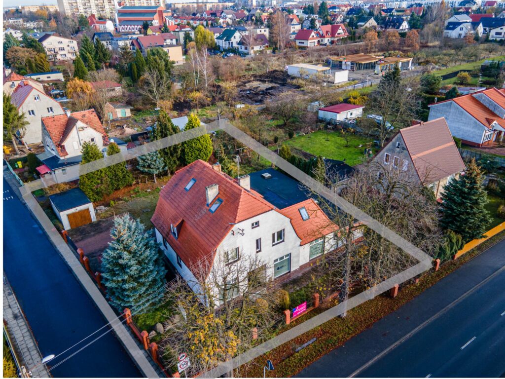 Dom z dużą ilością pokoi, duże możliwości! - zdjęcie 2