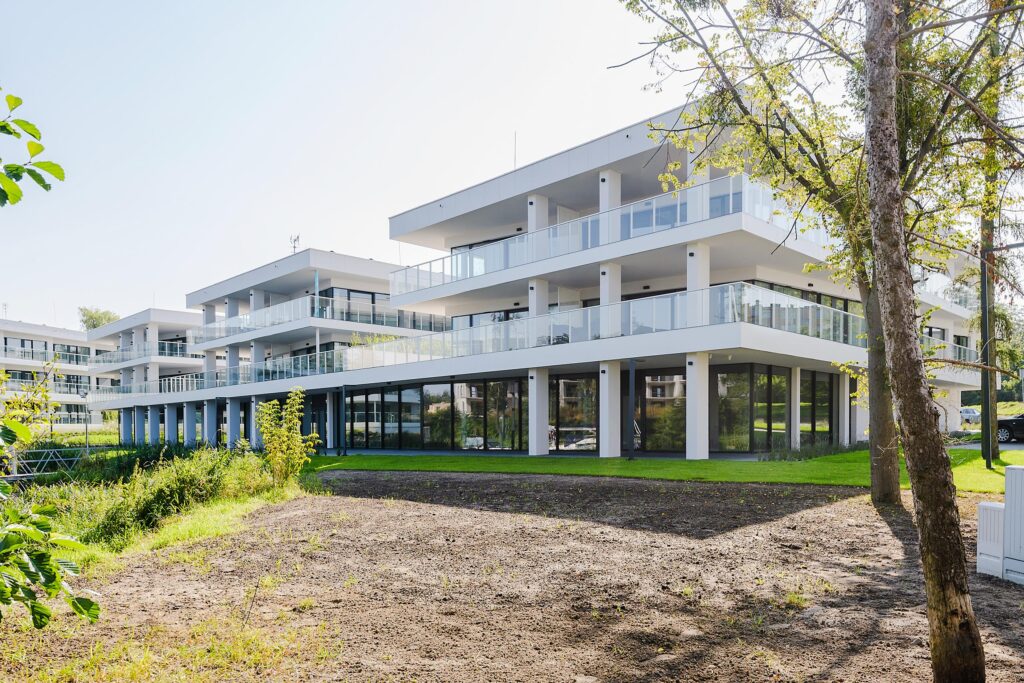 Nowoczesny apartament nad jeziorem - zdjęcie 3