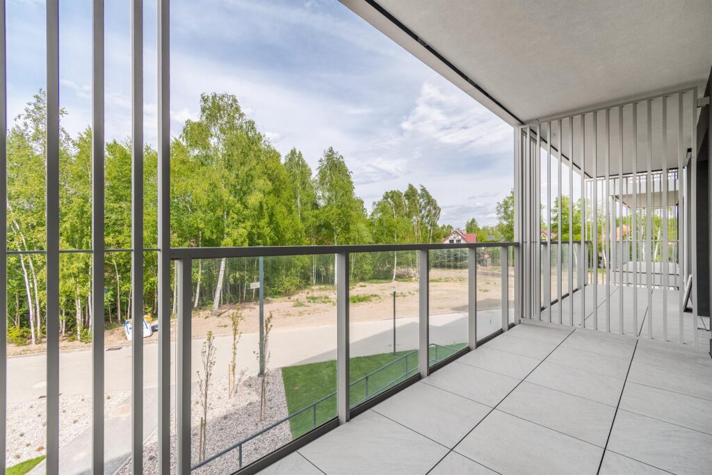 Nowoczesny apartament nad jeziorem - zdjęcie 3