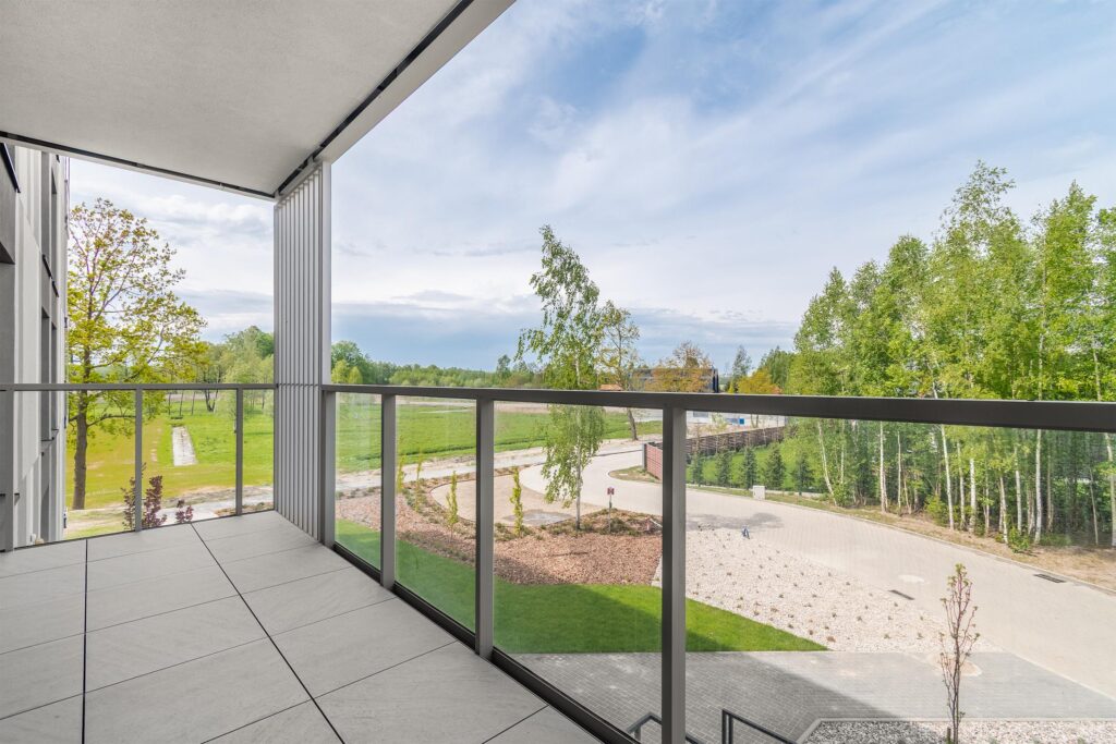 Nowoczesny apartament nad jeziorem - zdjęcie 4