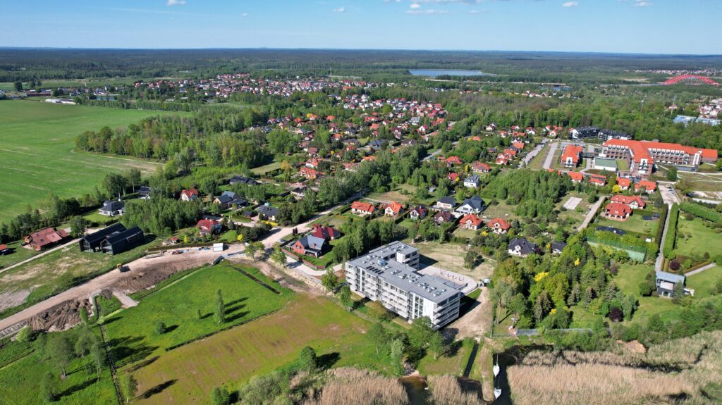 Nowoczesny apartament nad jeziorem - zdjęcie 17