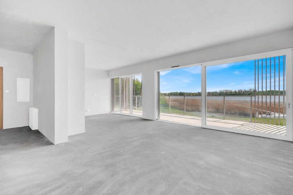 Nowoczesny apartament nad jeziorem - zdjęcie 3