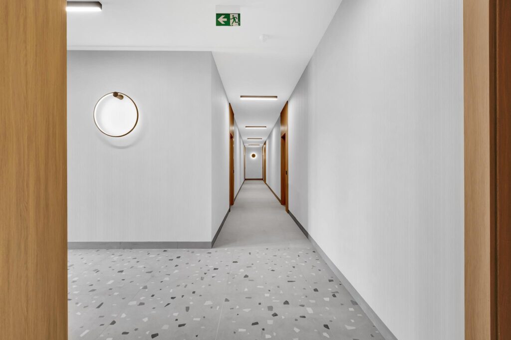 Gotowy do wprowadzenia apartament nad jeziorem - zdjęcie 22