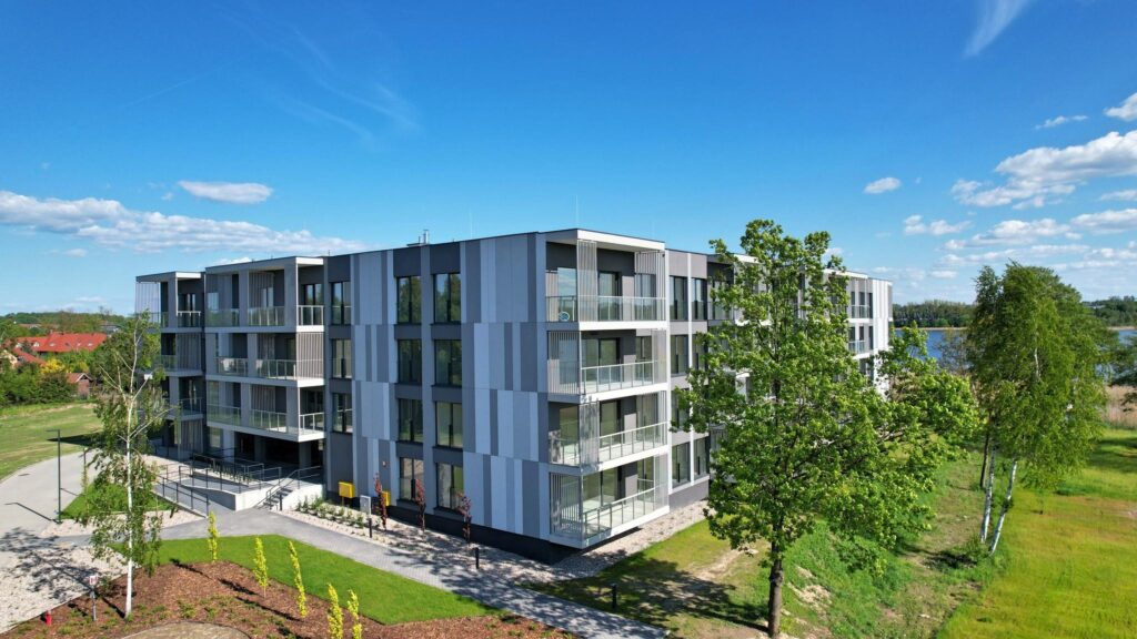 Gotowy do wprowadzenia apartament nad jeziorem - zdjęcie 25