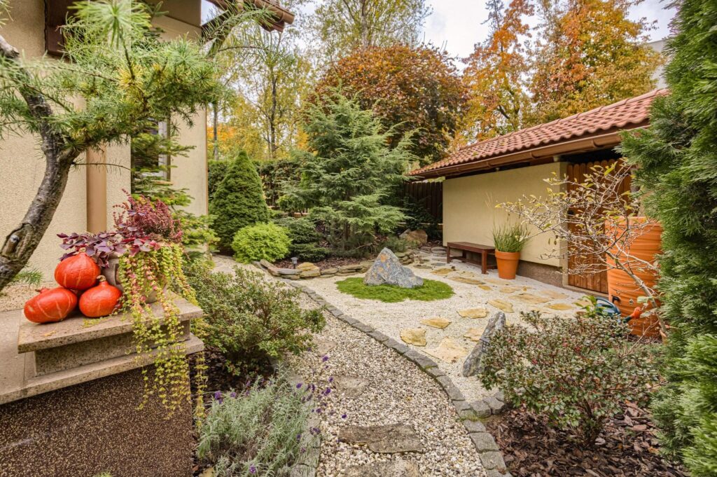 Dom w otoczeniu zieleni. - zdjęcie 5