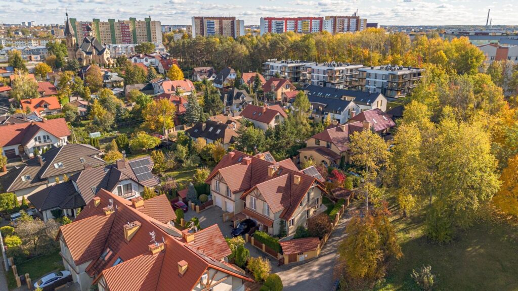 Dom w otoczeniu zieleni. - zdjęcie 37