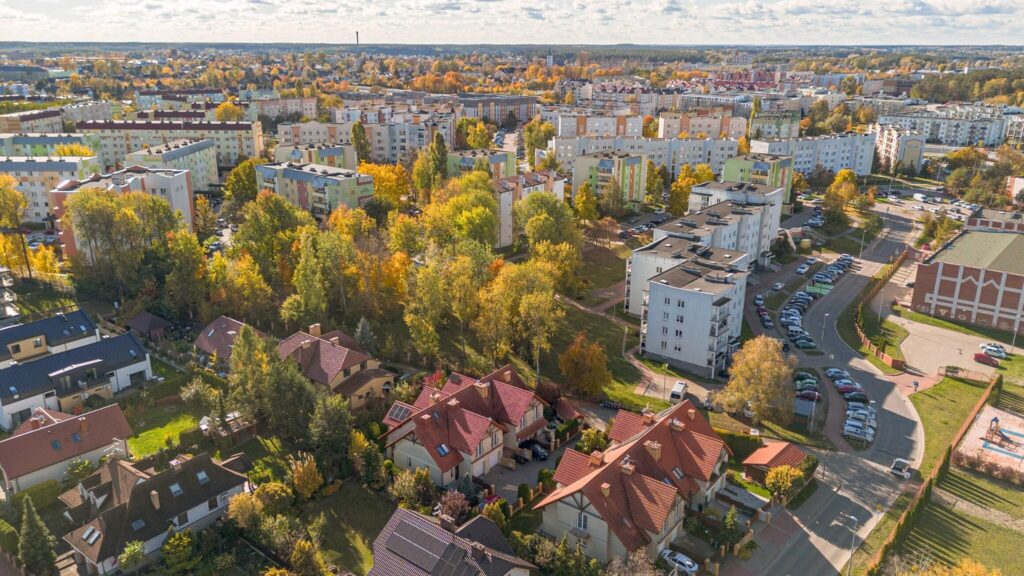 Dom w otoczeniu zieleni. - zdjęcie 39