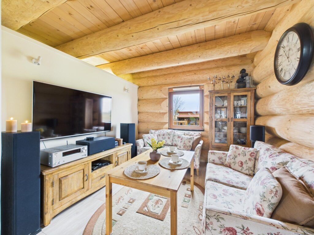 Dom z bali 150m² oraz duża działka 4 ha - zdjęcie 3