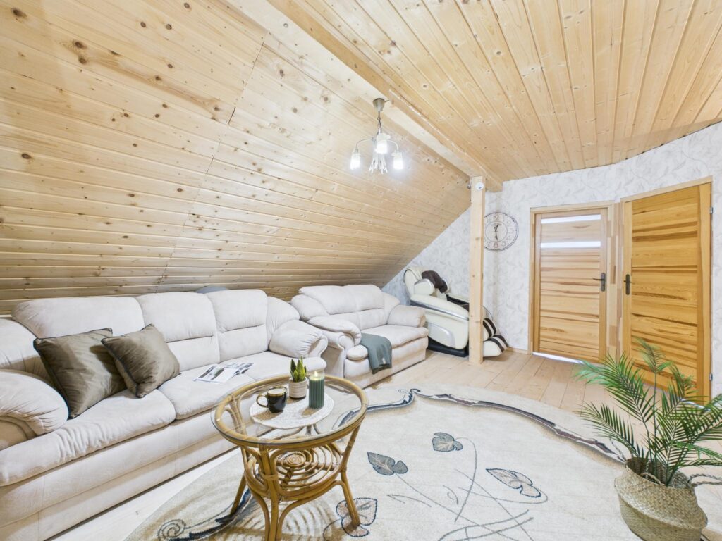 Dom z bali 150m² oraz duża działka 4 ha - zdjęcie 9