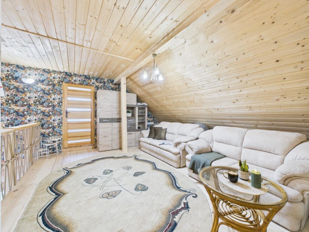 Dom z bali 150m² oraz duża działka 4 ha - zdjęcie 10