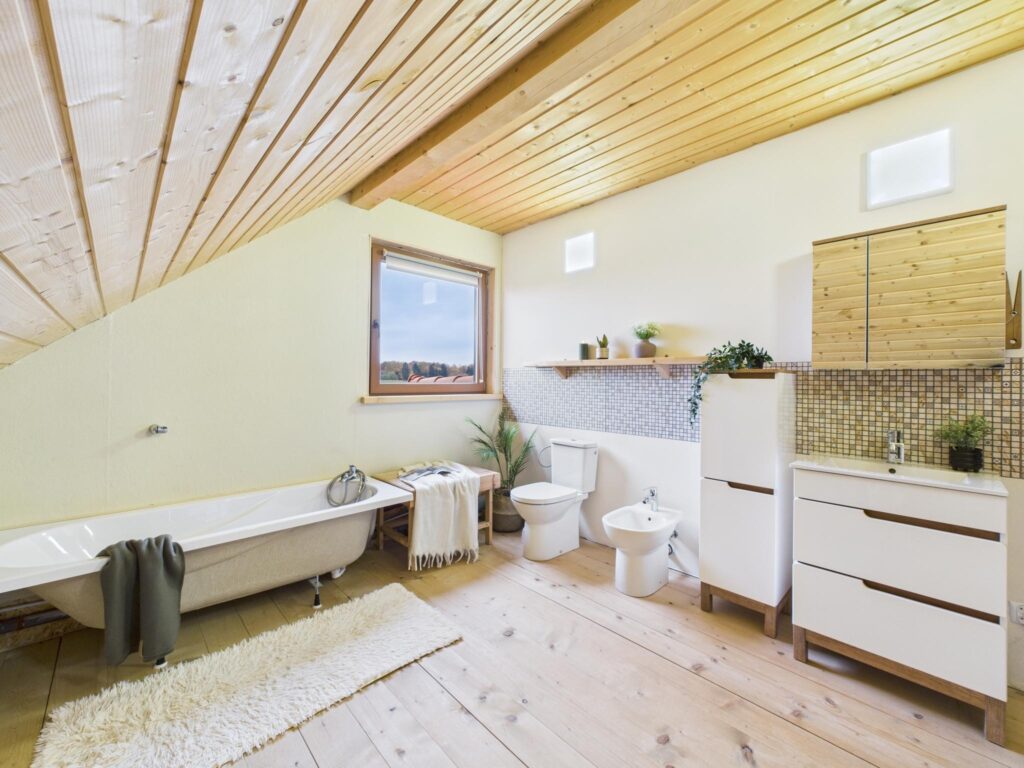 Dom z bali 150m² oraz duża działka 4 ha - zdjęcie 15