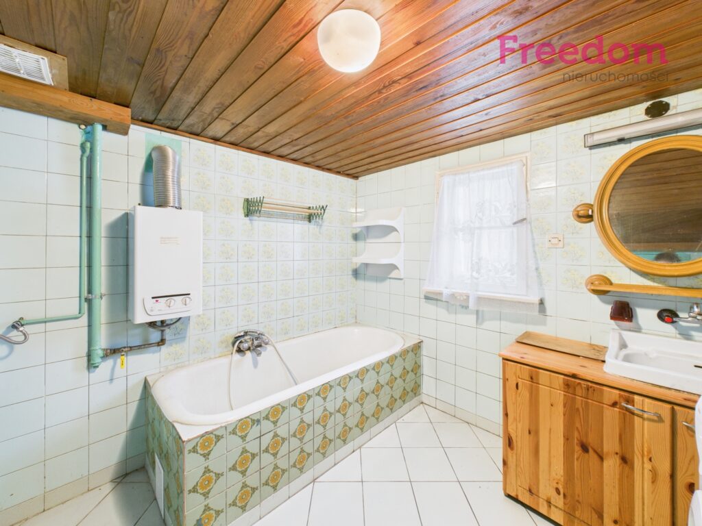 Dom z dużą działką i ogromnym potencjałem. - zdjęcie 7