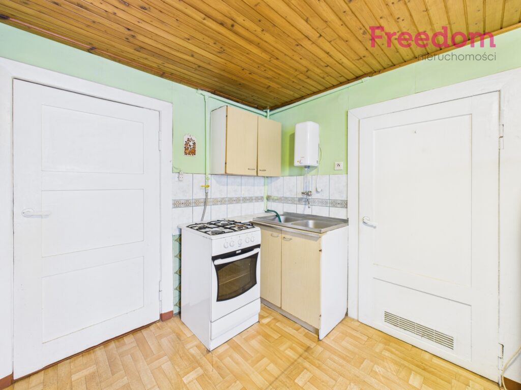 Dom z dużą działką i ogromnym potencjałem. - zdjęcie 4