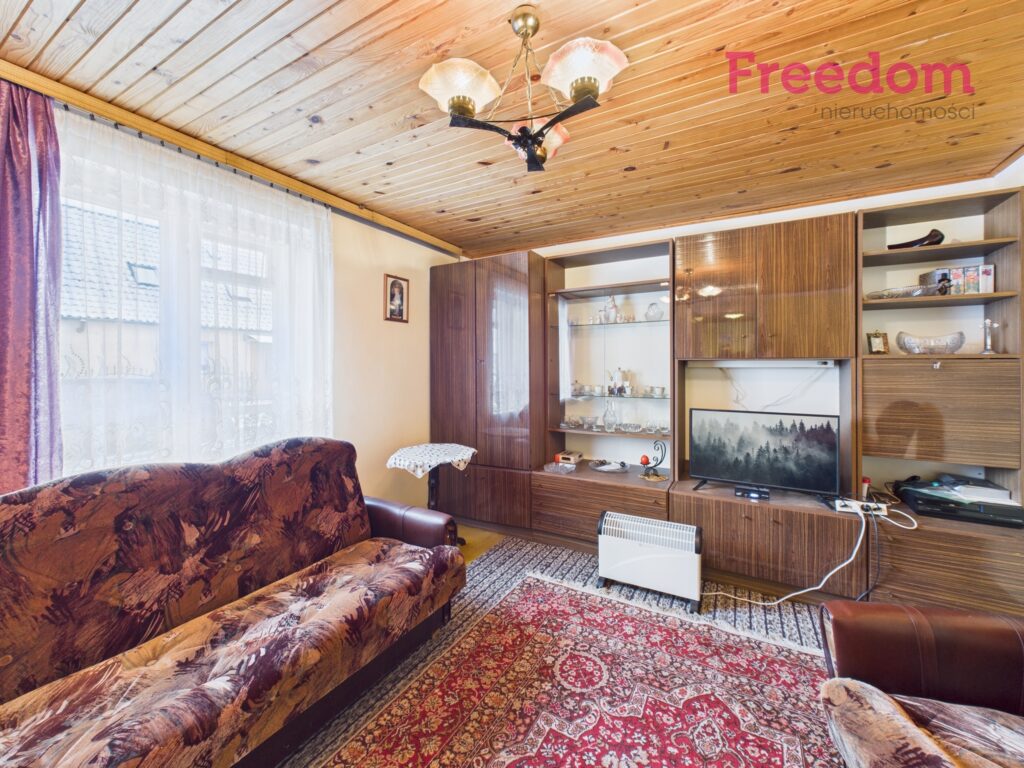 Dom z dużą działką i ogromnym potencjałem. - zdjęcie 5